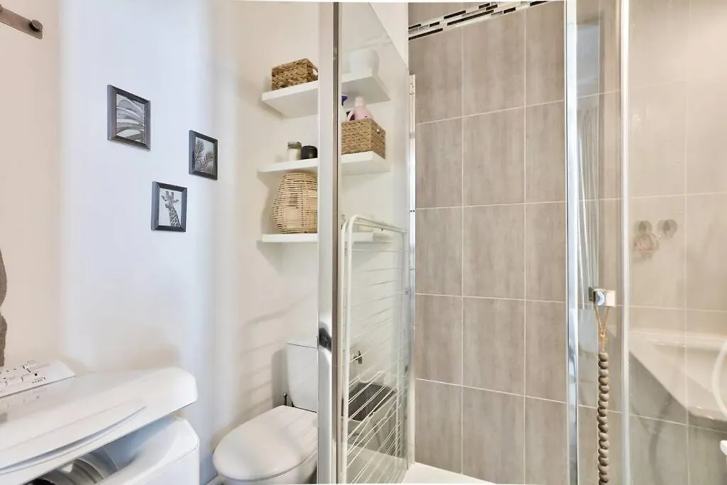 Elegant Studio Au Coeur De Montmartre Apartment Paris